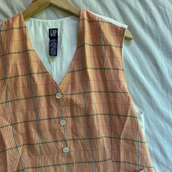 Vintage Gap Plaid Vest - Picture 2 of 7